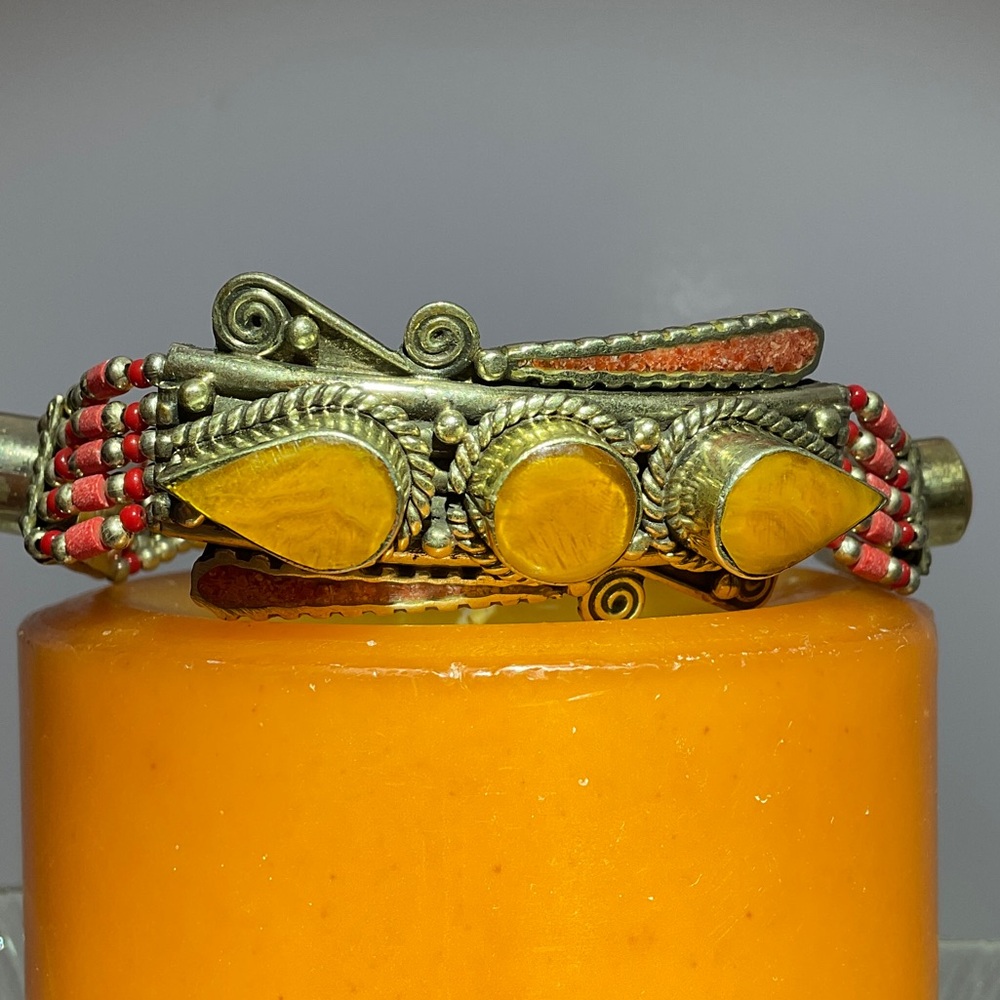 NWOT TIBETAN SILVER HANDCRAFTED Women's Bracelet - Picture 2 of 6